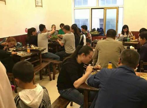 串掌门串串香青海格尔木店 串掌门串串香青海格尔木店