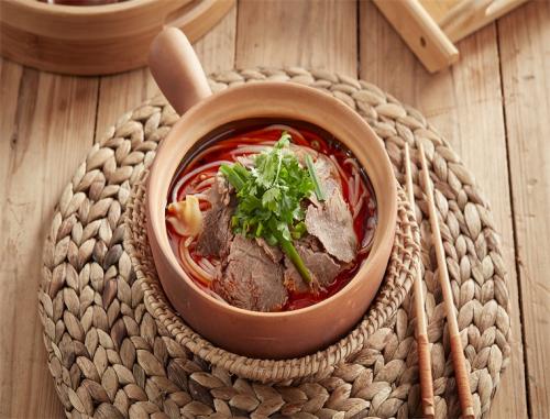 格朗合小锅大酥牛肉米线菜品图片 格朗合小锅大酥牛肉米线菜品图片